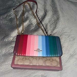 🔥🔥 Rainbow strip Coach crossbody.